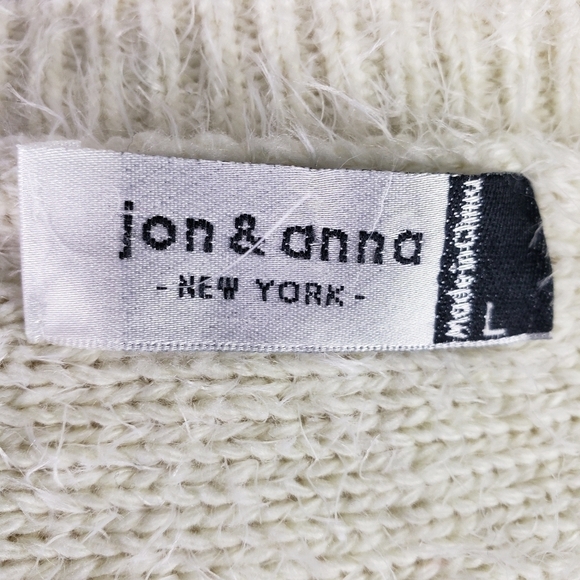 jon & anna Eyelash Effect Graphic Sweater. Color Cream & Taupe Size L - Picture 6 of 6